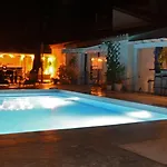 Bed & Breakfast Chambre Chez L'Habitant 4*
